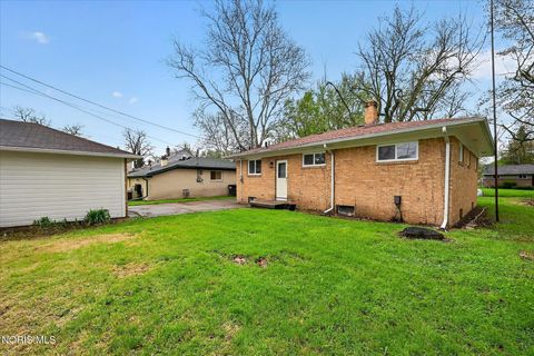 Tiny photo for 826 Ranch Drive, Toledo, OH 43607 (MLS # 10006552)