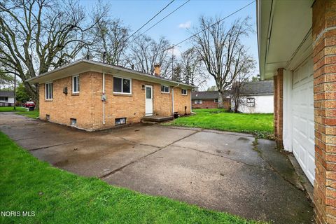 Tiny photo for 826 Ranch Drive, Toledo, OH 43607 (MLS # 10006552)