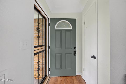 Tiny photo for 826 Ranch Drive, Toledo, OH 43607 (MLS # 10006552)