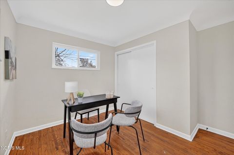 Tiny photo for 826 Ranch Drive, Toledo, OH 43607 (MLS # 10006552)