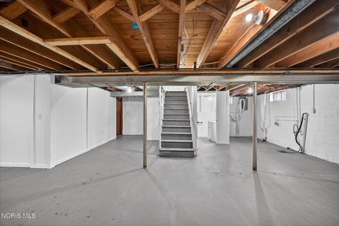 Tiny photo for 826 Ranch Drive, Toledo, OH 43607 (MLS # 10006552)