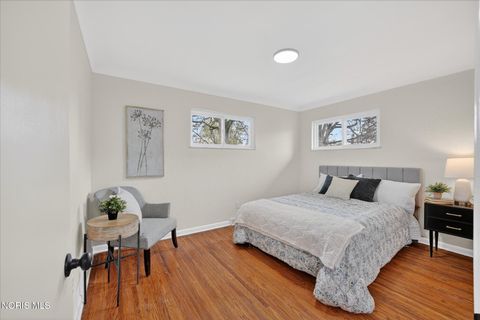 Tiny photo for 826 Ranch Drive, Toledo, OH 43607 (MLS # 10006552)