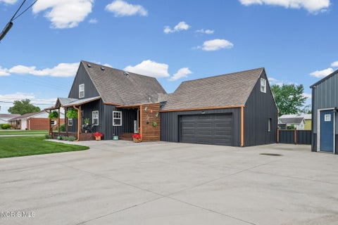 Tiny photo for 1600 Logan Avenue, Findlay, OH 45840 (MLS # 10012131)