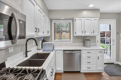 Tiny photo for 165 Lexington Avenue, Waterville, OH 43566 (MLS # 10012642)