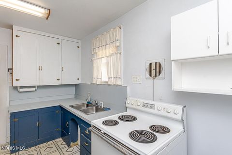 Tiny photo for 4314 Commonwealth Avenue, Toledo, OH 43612 (MLS # 10007173)