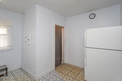 Tiny photo for 4314 Commonwealth Avenue, Toledo, OH 43612 (MLS # 10007173)