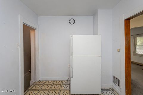 Tiny photo for 4314 Commonwealth Avenue, Toledo, OH 43612 (MLS # 10007173)