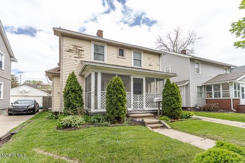 Photo of 4314 Commonwealth Avenue, Toledo, OH 43612 (MLS # 10007173)