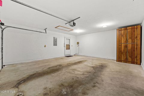 Tiny photo for 1313 Columbus Avenue #Unit C, Fostoria, OH 44830 (MLS # 10005079)