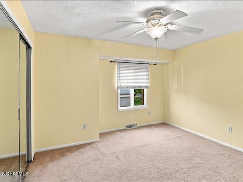Tiny photo for 2552 Plum Leaf Lane, Toledo, OH 43614 (MLS # 10010707)