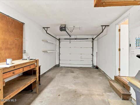 Tiny photo for 2552 Plum Leaf Lane, Toledo, OH 43614 (MLS # 10010707)