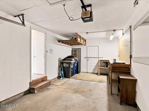 Tiny photo for 2552 Plum Leaf Lane, Toledo, OH 43614 (MLS # 10010707)