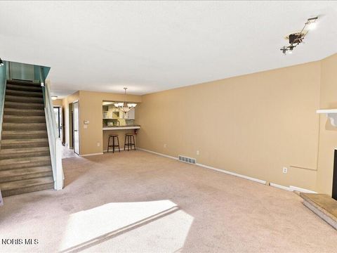 Tiny photo for 2552 Plum Leaf Lane, Toledo, OH 43614 (MLS # 10010707)