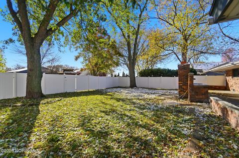 Tiny photo for 6945 Garden Road, Maumee, OH 43537 (MLS # 10001498)