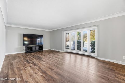 Tiny photo for 6945 Garden Road, Maumee, OH 43537 (MLS # 10001498)