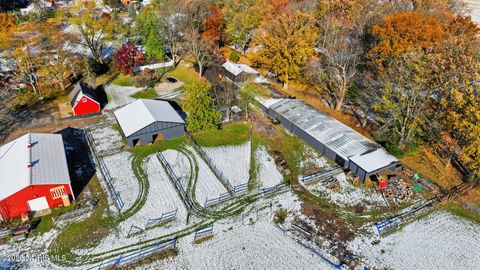 Tiny photo for 6945 Garden Road, Maumee, OH 43537 (MLS # 10001498)