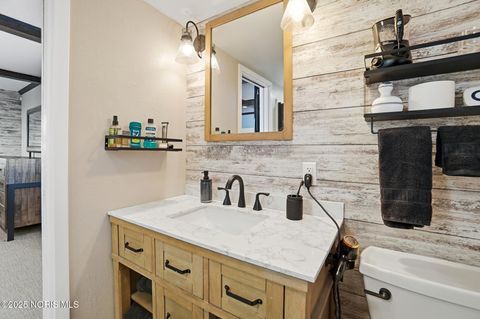 Tiny photo for 6945 Garden Road, Maumee, OH 43537 (MLS # 10001498)