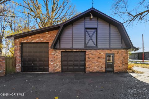 Tiny photo for 6945 Garden Road, Maumee, OH 43537 (MLS # 10001498)