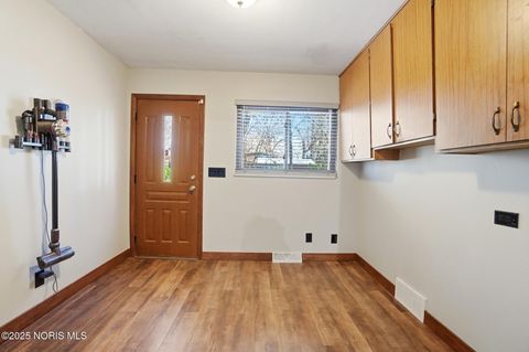 Tiny photo for 6945 Garden Road, Maumee, OH 43537 (MLS # 10001498)