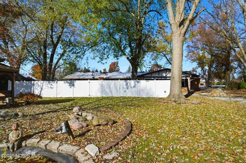 Tiny photo for 6945 Garden Road, Maumee, OH 43537 (MLS # 10001498)