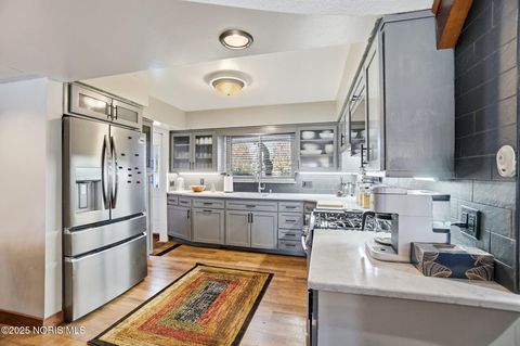 Tiny photo for 6945 Garden Road, Maumee, OH 43537 (MLS # 10001498)