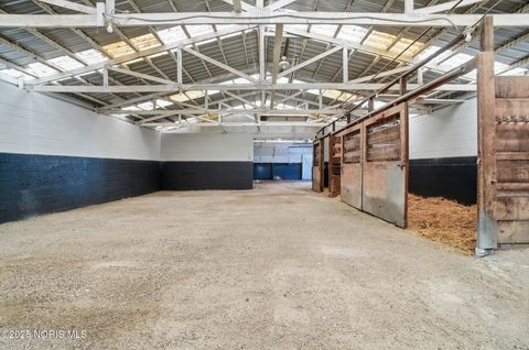 Tiny photo for 6945 Garden Road, Maumee, OH 43537 (MLS # 10001498)