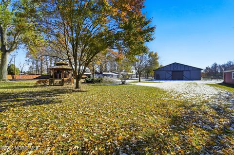 Tiny photo for 6945 Garden Road, Maumee, OH 43537 (MLS # 10001498)