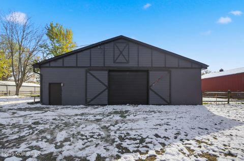 Tiny photo for 6945 Garden Road, Maumee, OH 43537 (MLS # 10001498)