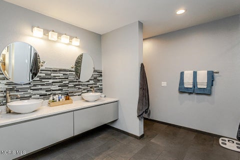 Tiny photo for 5831 Monroe Street #206, Sylvania, OH 43560 (MLS # 10014187)