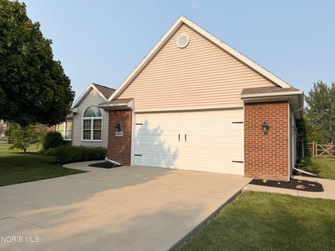 Tiny photo for 4044 Edge View Drive, Oregon, OH 43616 (MLS # 10011044)
