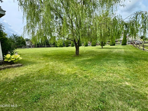 Tiny photo for 4044 Edge View Drive, Oregon, OH 43616 (MLS # 10011044)