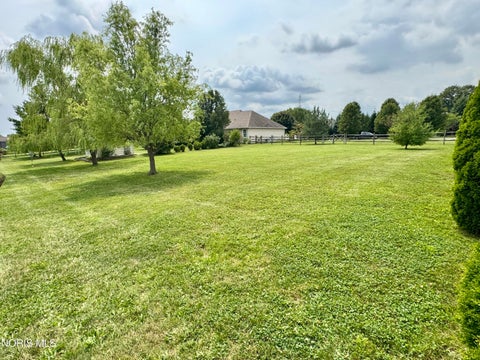 Tiny photo for 4044 Edge View Drive, Oregon, OH 43616 (MLS # 10011044)