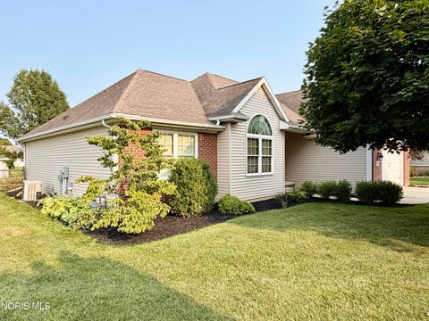 Tiny photo for 4044 Edge View Drive, Oregon, OH 43616 (MLS # 10011044)