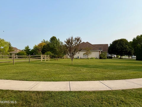 Tiny photo for 4044 Edge View Drive, Oregon, OH 43616 (MLS # 10011044)