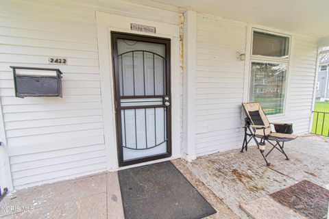 Tiny photo for 2422 Lawrence Avenue, Toledo, OH 43620 (MLS # 10006623)