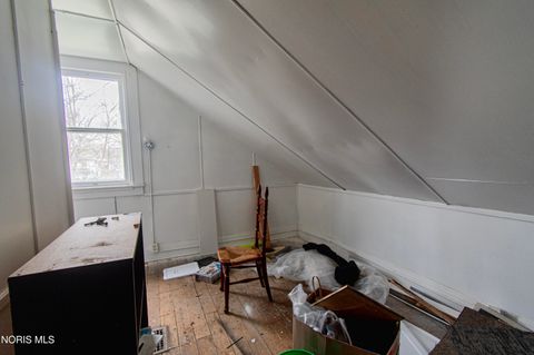 Tiny photo for 2422 Lawrence Avenue, Toledo, OH 43620 (MLS # 10006623)