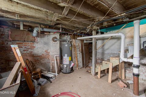 Tiny photo for 2422 Lawrence Avenue, Toledo, OH 43620 (MLS # 10006623)