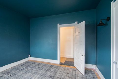 Tiny photo for 2422 Lawrence Avenue, Toledo, OH 43620 (MLS # 10006623)