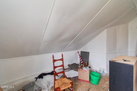 Tiny photo for 2422 Lawrence Avenue, Toledo, OH 43620 (MLS # 10006623)