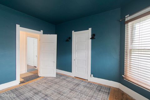 Tiny photo for 2422 Lawrence Avenue, Toledo, OH 43620 (MLS # 10006623)