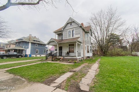 Tiny photo for 2422 Lawrence Avenue, Toledo, OH 43620 (MLS # 10006623)