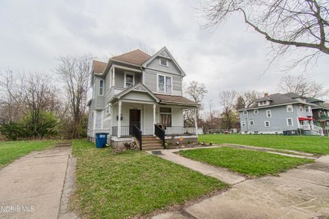 Tiny photo for 2422 Lawrence Avenue, Toledo, OH 43620 (MLS # 10006623)