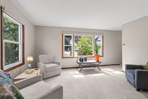 Tiny photo for 401 Orchard View Drive, Maumee, OH 43537 (MLS # 10013434)