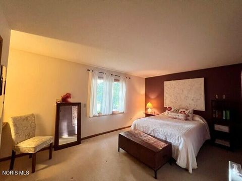 Tiny photo for 526 Kitlou Court, Holland, OH 43528 (MLS # 10008150)
