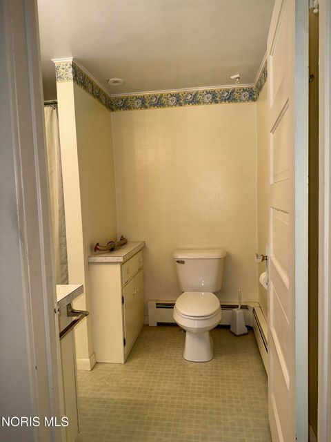 Tiny photo for 918 Birdseye Boulevard, Fremont, OH 43420 (MLS # 10006548)