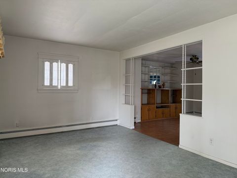 Tiny photo for 918 Birdseye Boulevard, Fremont, OH 43420 (MLS # 10006548)