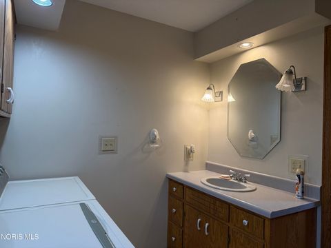 Tiny photo for 918 Birdseye Boulevard, Fremont, OH 43420 (MLS # 10006548)