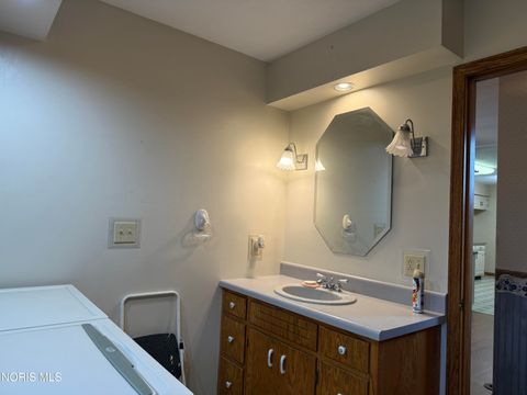 Tiny photo for 918 Birdseye Boulevard, Fremont, OH 43420 (MLS # 10006548)