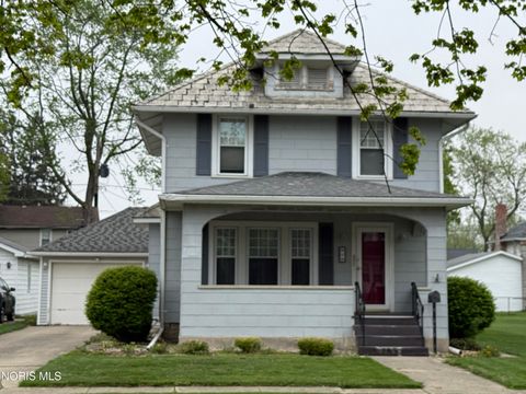 Photo of 918 Birdseye Boulevard, Fremont, OH 43420 (MLS # 10006548)