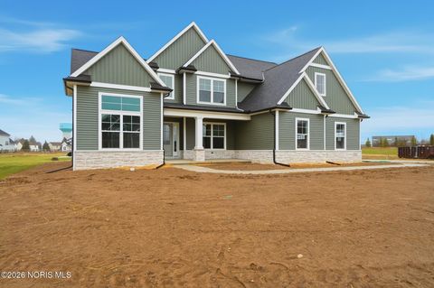 Photo of 11 Hawthorne Crossing Xing, Perrysburg, OH 43551 (MLS # 6127196)